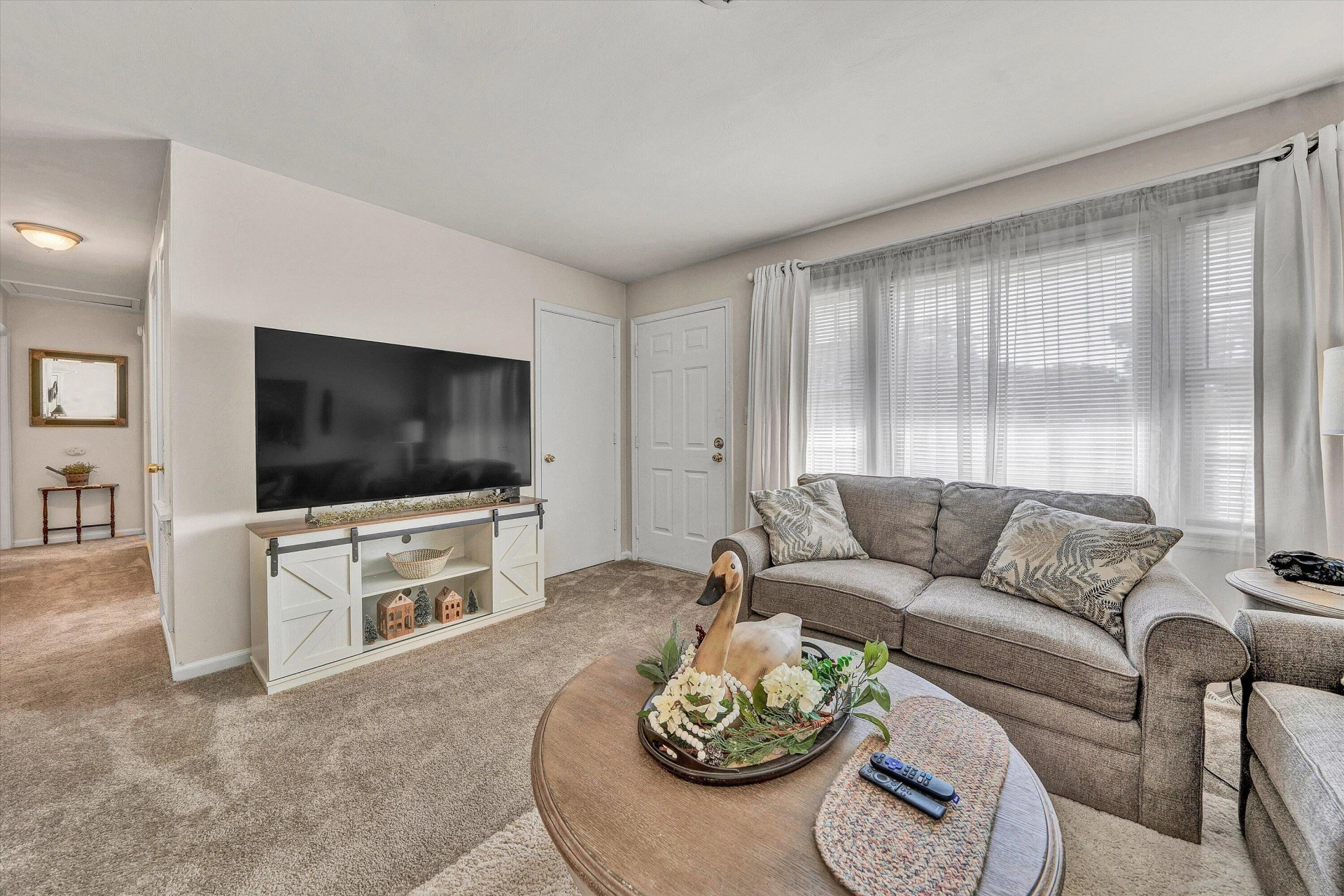 4656 Trevino CIR - Photo 4
