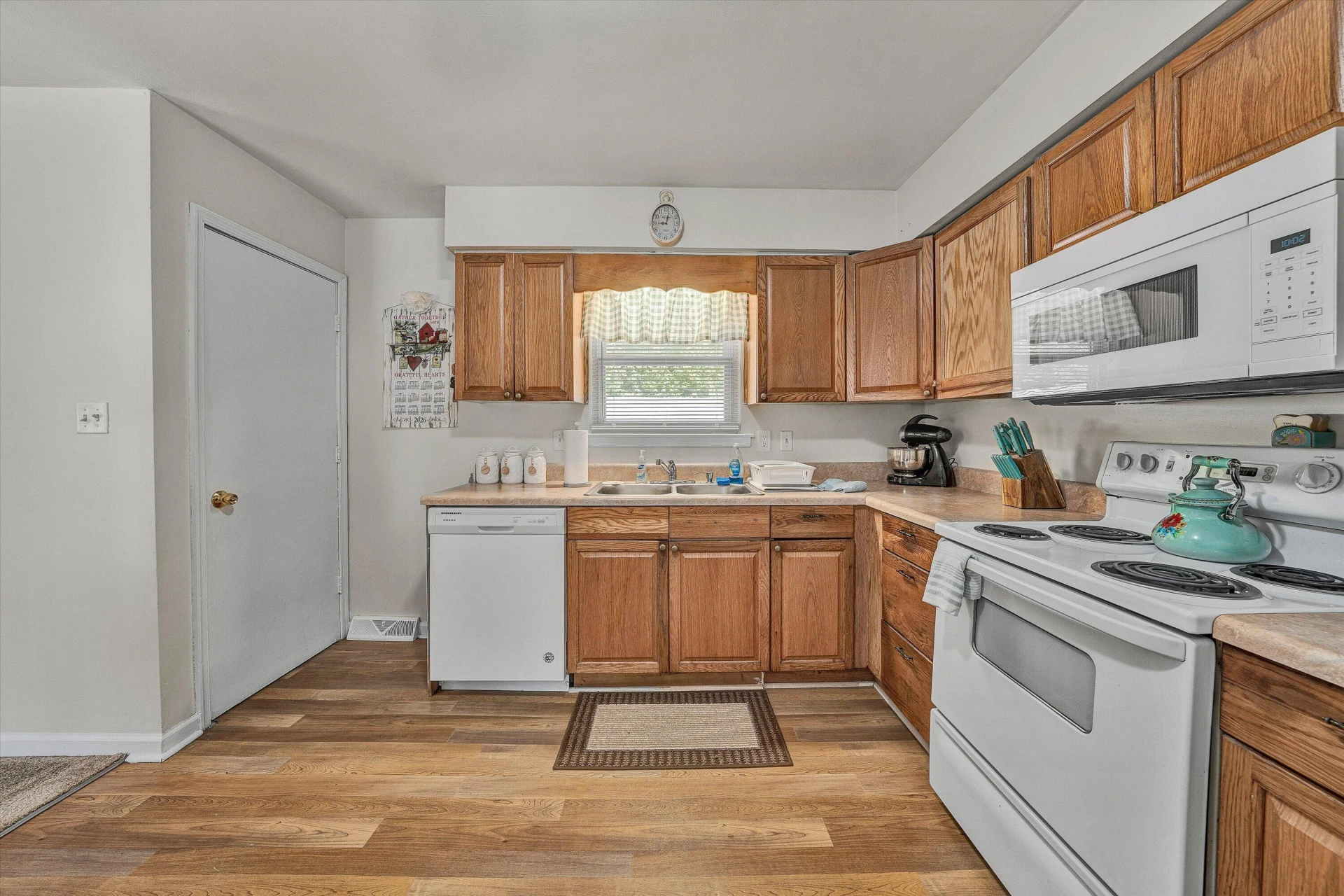 4656 Trevino CIR - Photo 8