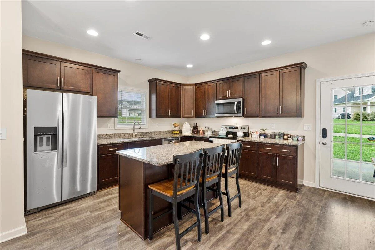 276 Louise LN - Photo 13