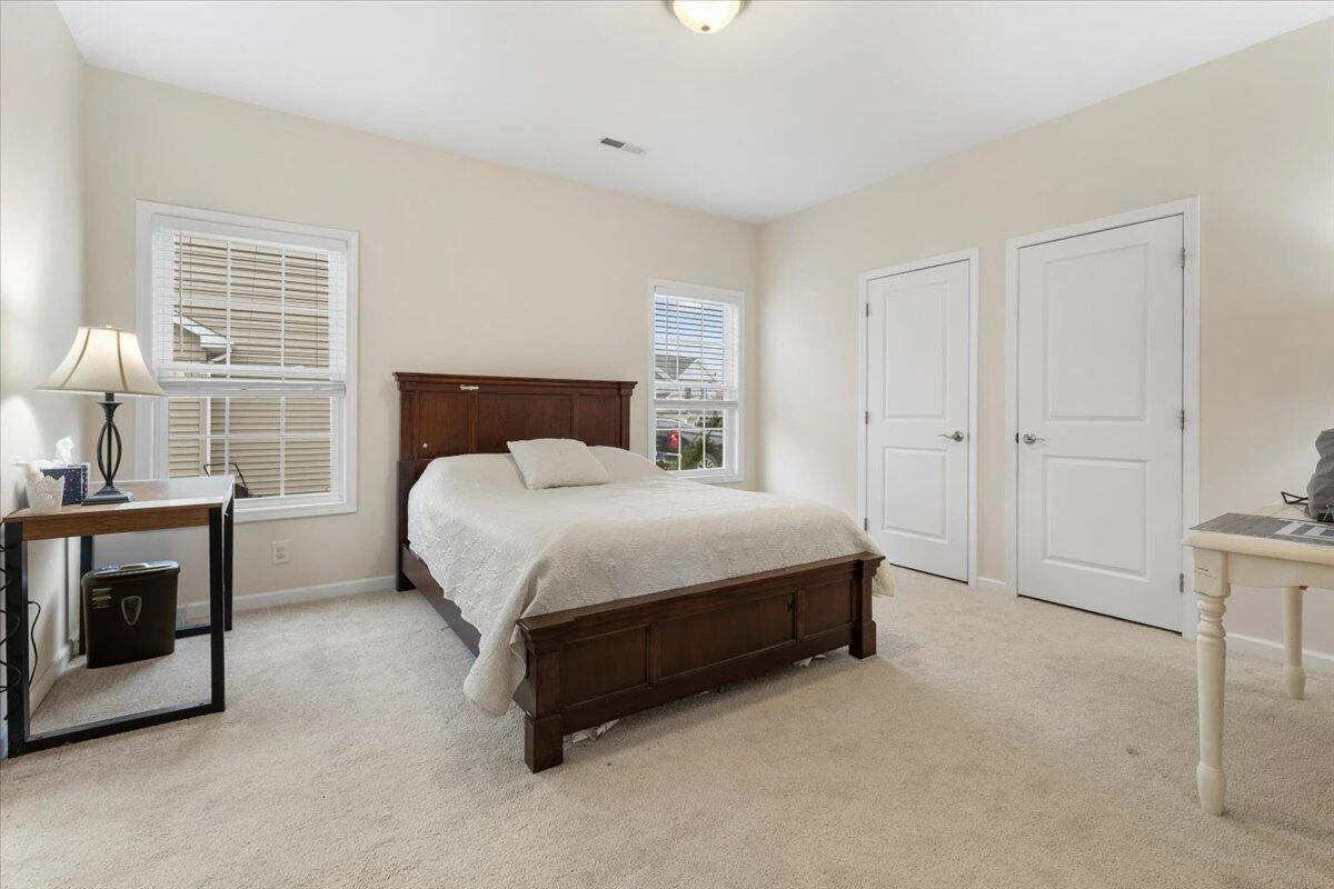 276 Louise LN - Photo 19