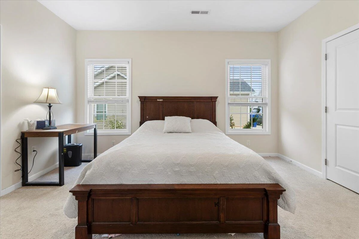 276 Louise LN - Photo 20