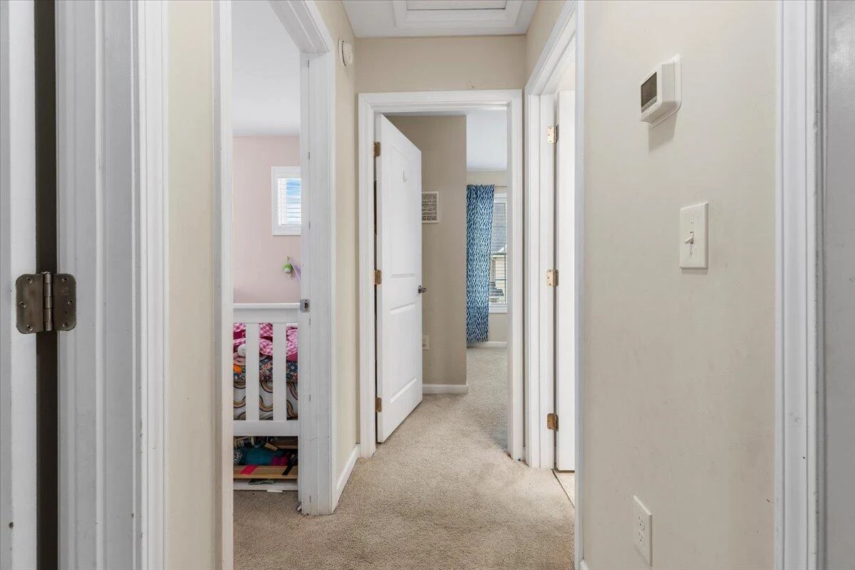 276 Louise LN - Photo 24