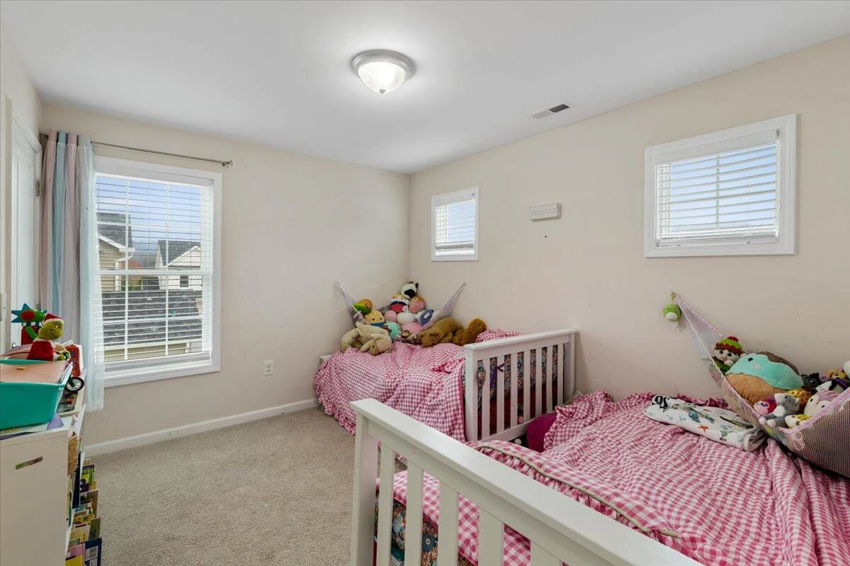 276 Louise LN - Photo 27