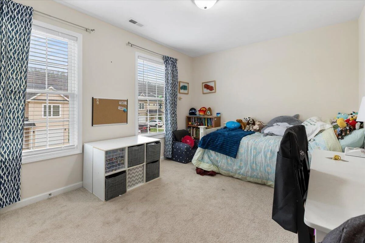 276 Louise LN - Photo 29