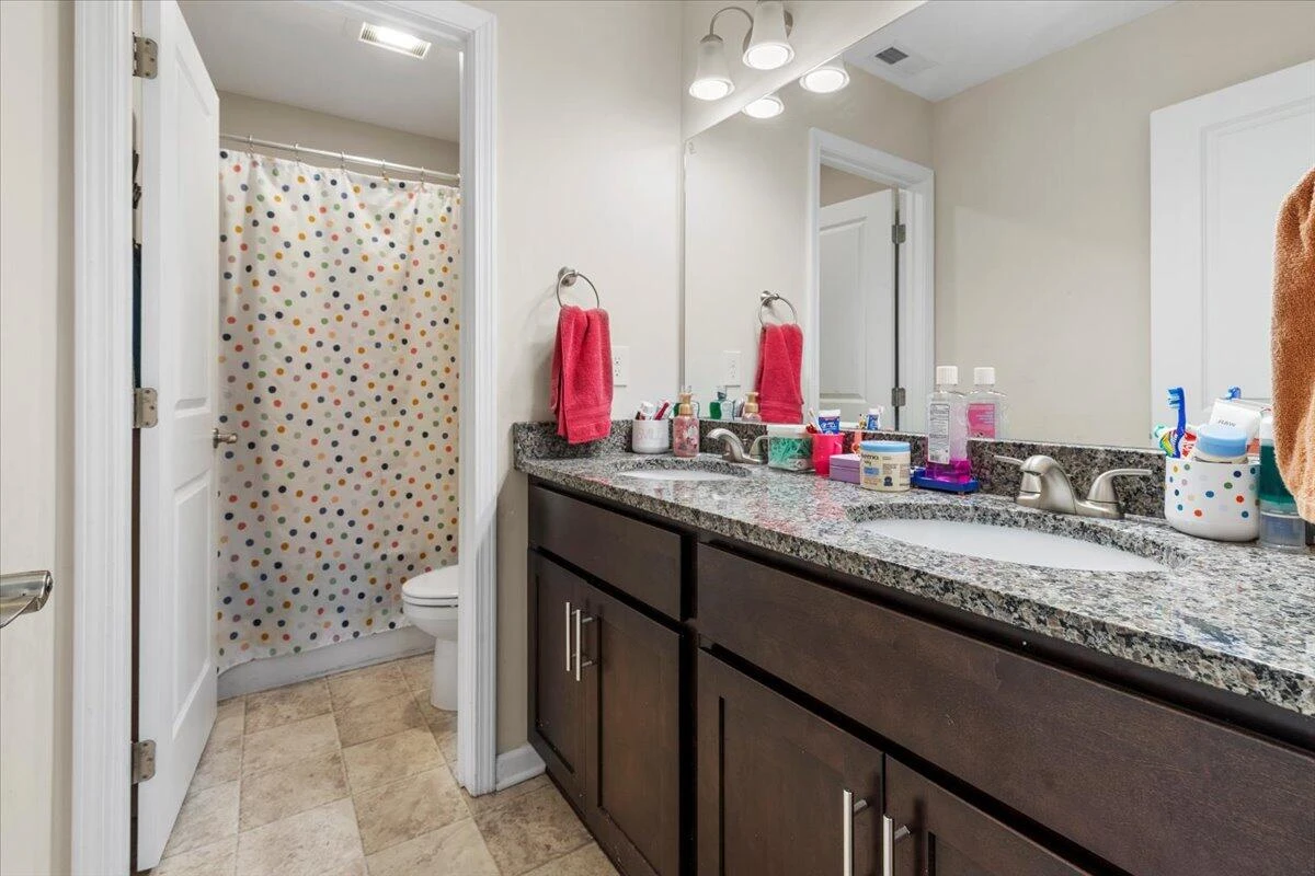 276 Louise LN - Photo 31
