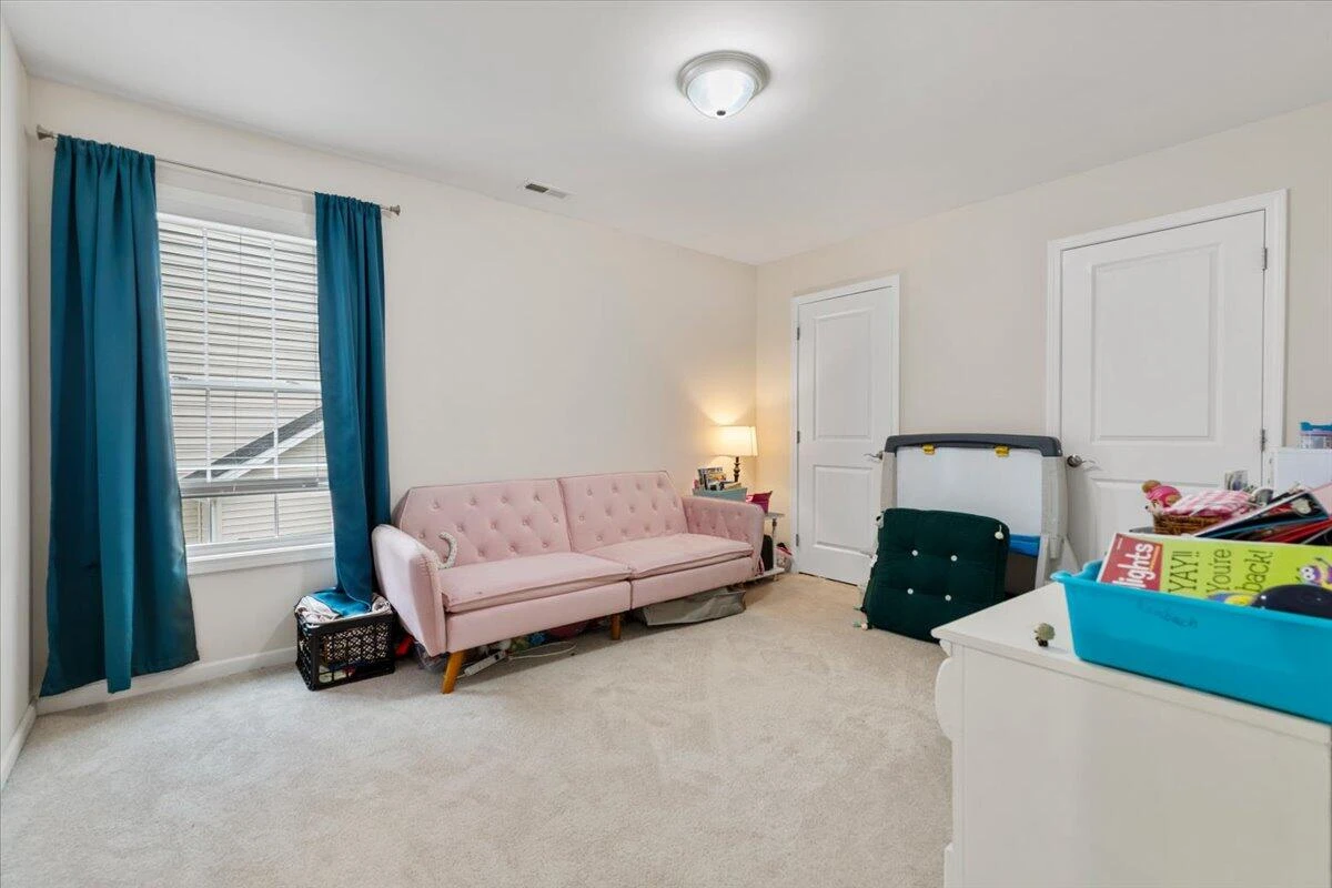 276 Louise LN - Photo 32