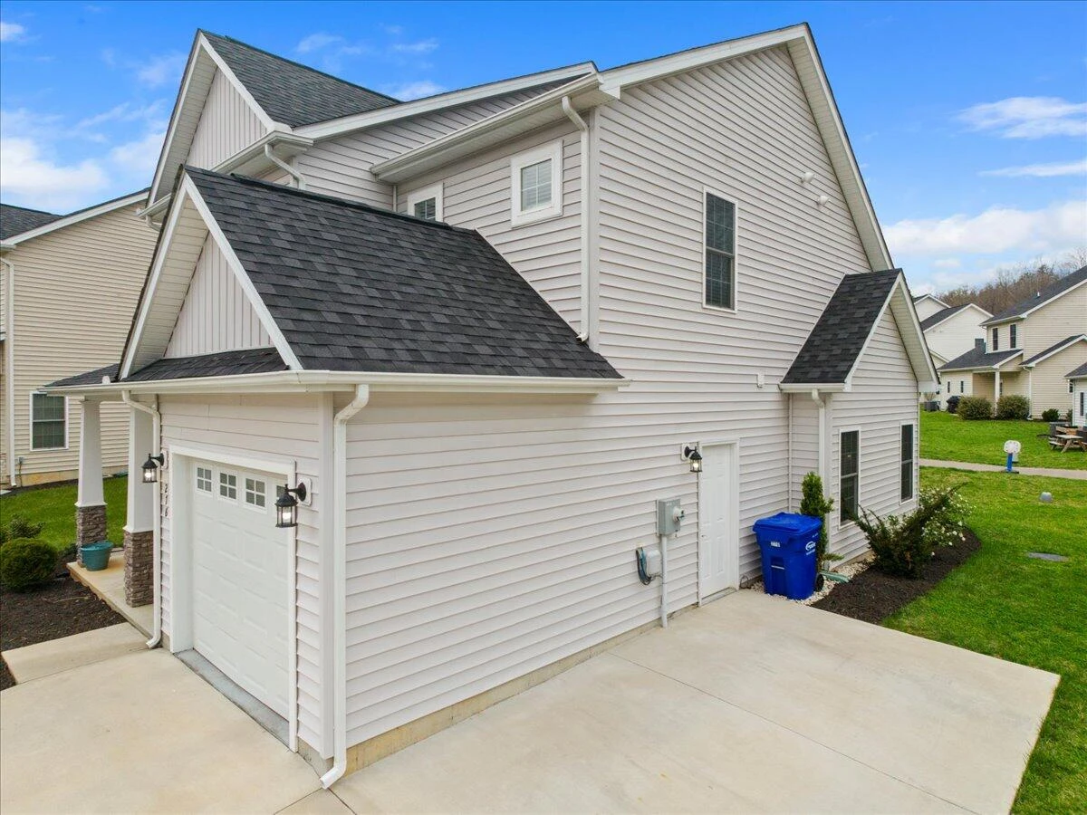 276 Louise LN - Photo 34