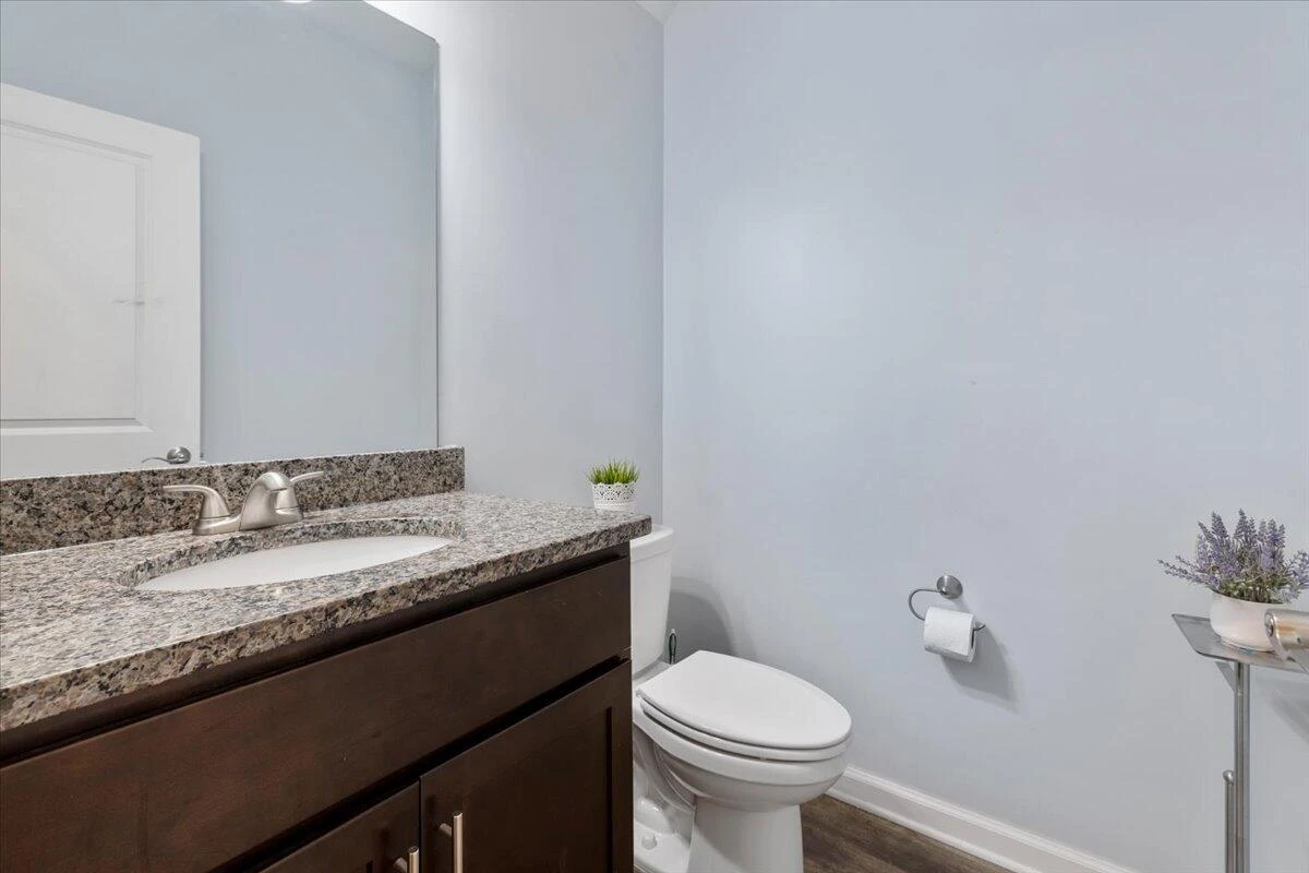 276 Louise LN - Photo 11