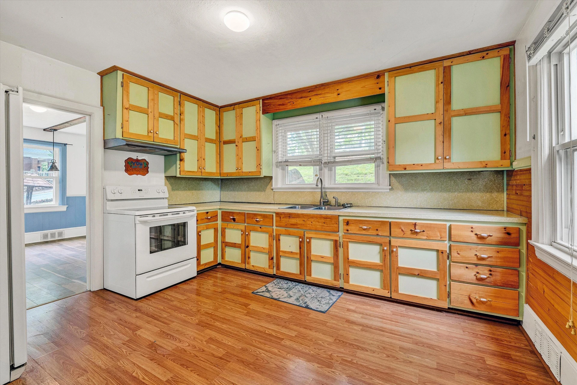 114 CHURCH ST - Photo 18