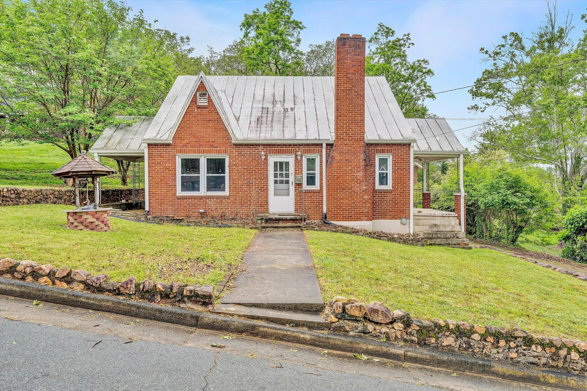 114 CHURCH ST - Photo 3
