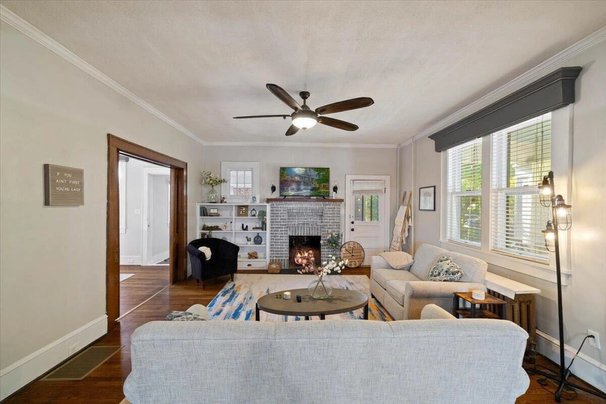 2227 Westover AVE SW - Photo 4