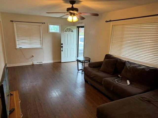 206 Nancy DR - Photo 3