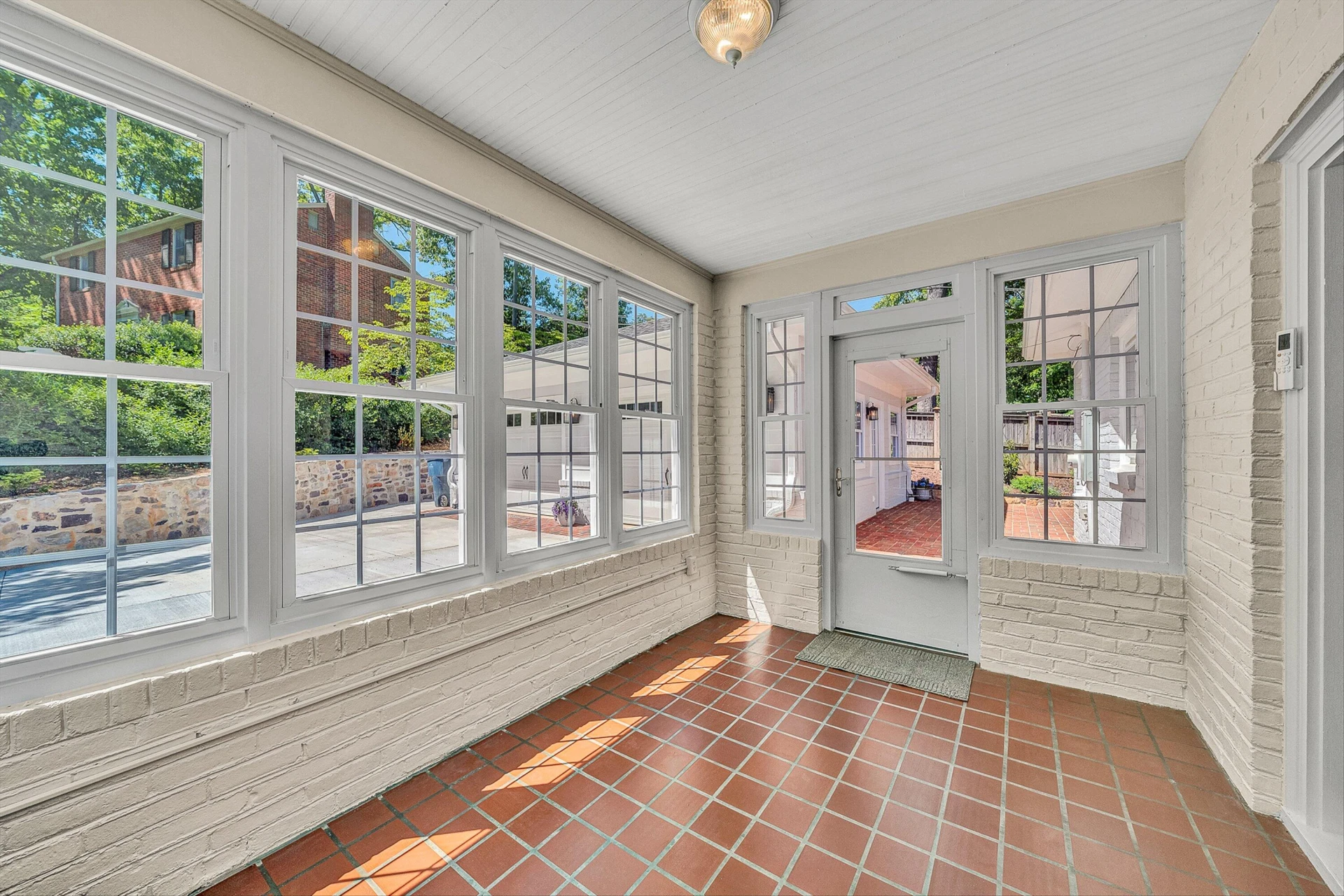 502 Cassell LN - Photo 13