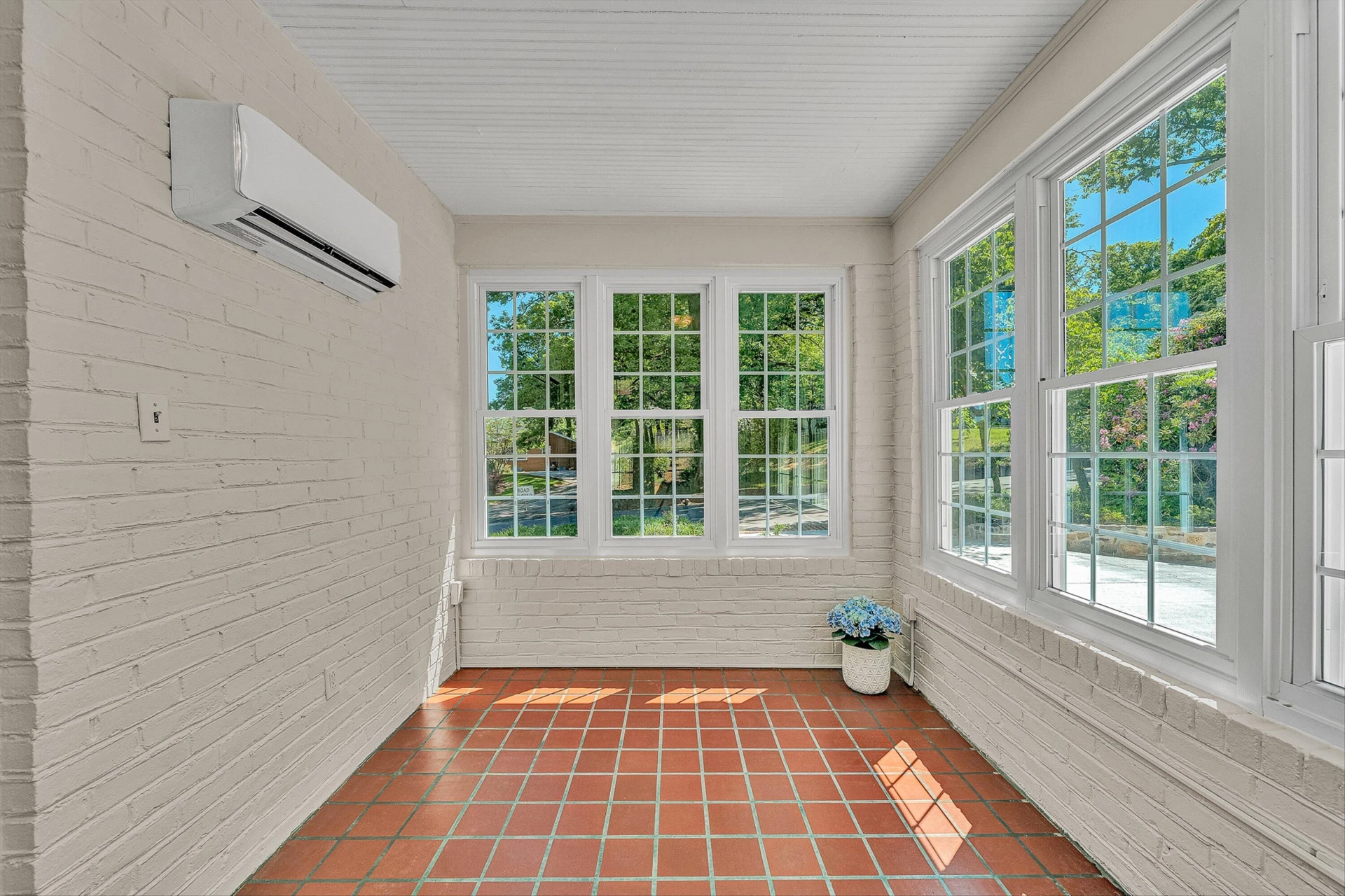 502 Cassell LN - Photo 14