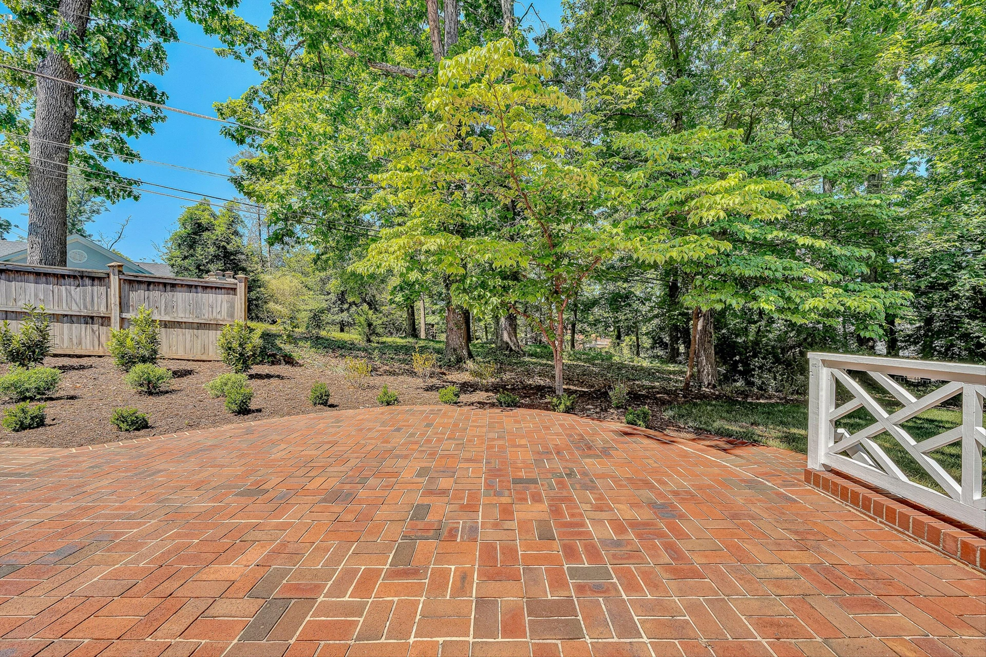 502 Cassell LN - Photo 8