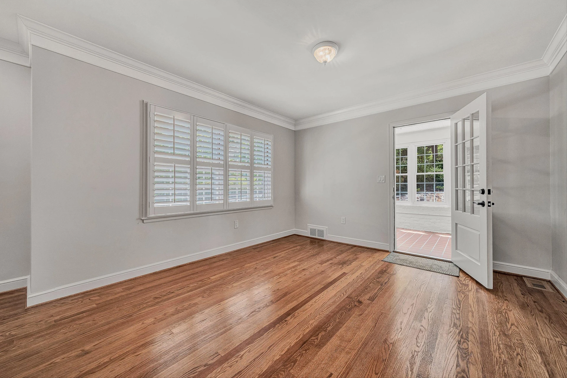 502 Cassell LN - Photo 12