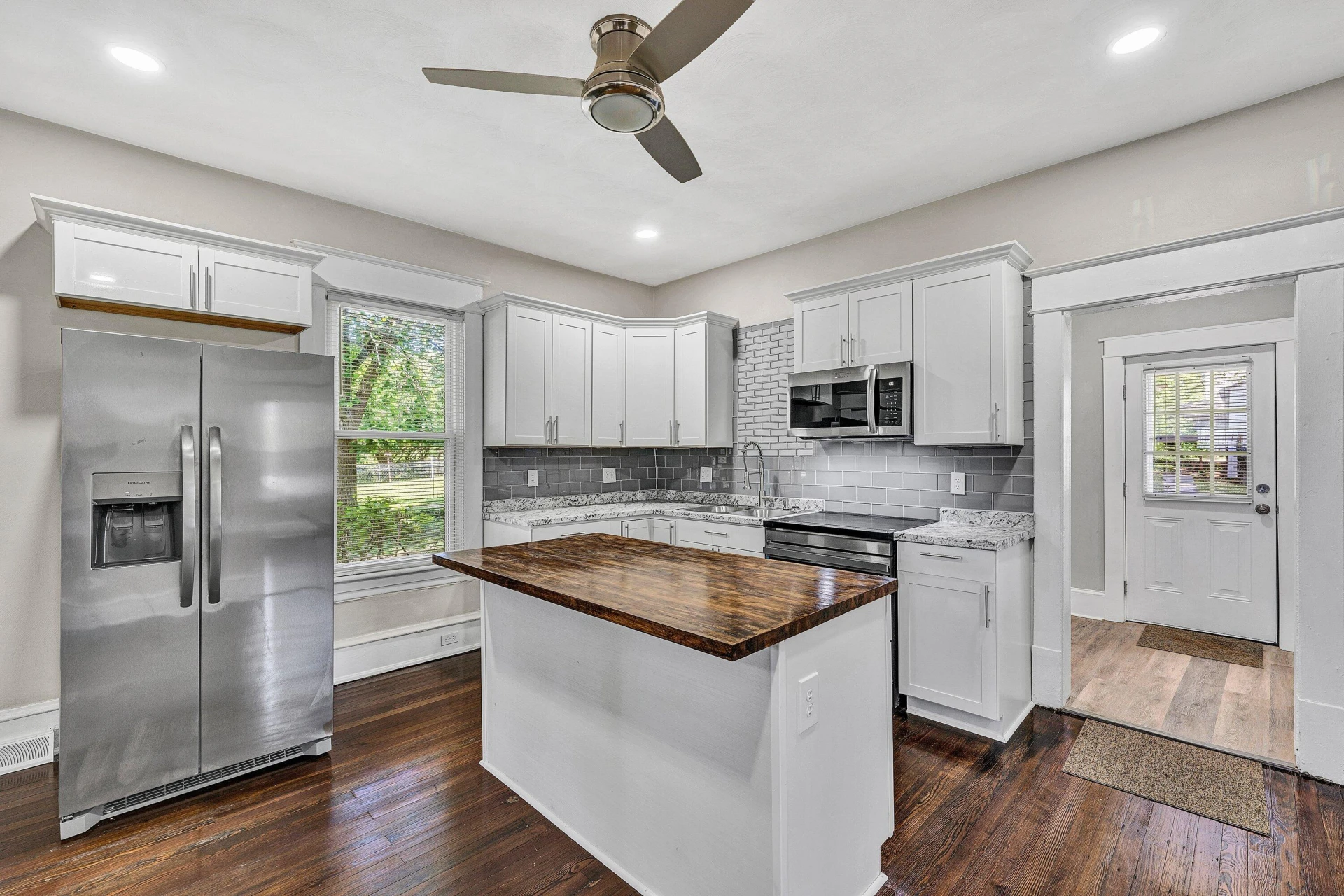 2201 Orange AVE NW - Photo 15