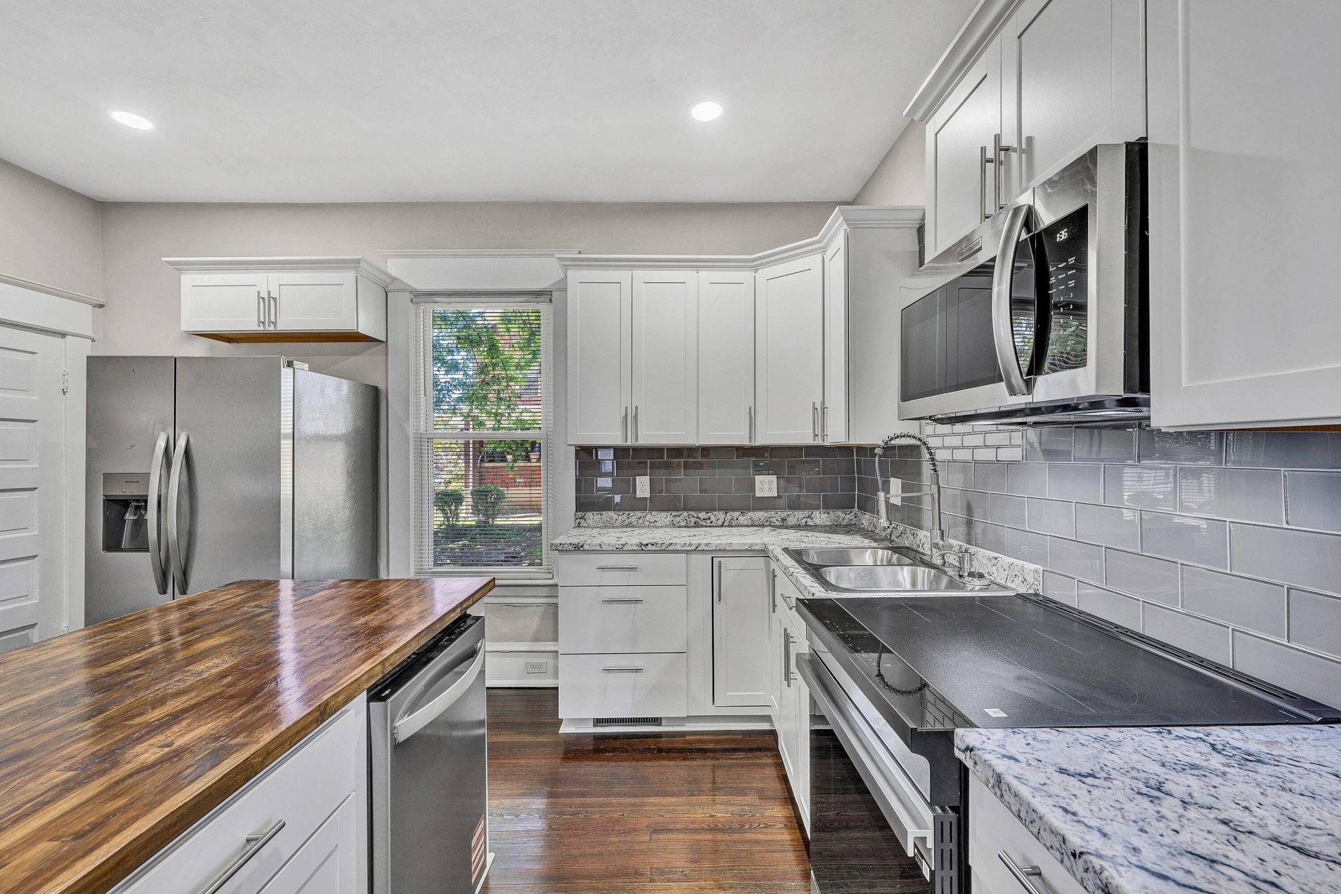 2201 Orange AVE NW - Photo 16