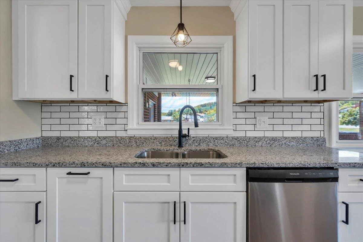 2534 Pinecrest DR - Photo 14