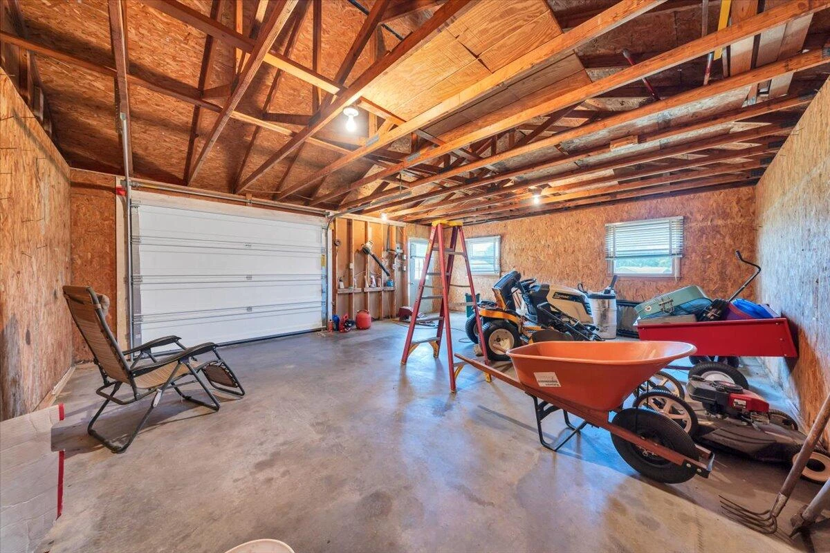 2534 Pinecrest DR - Photo 44