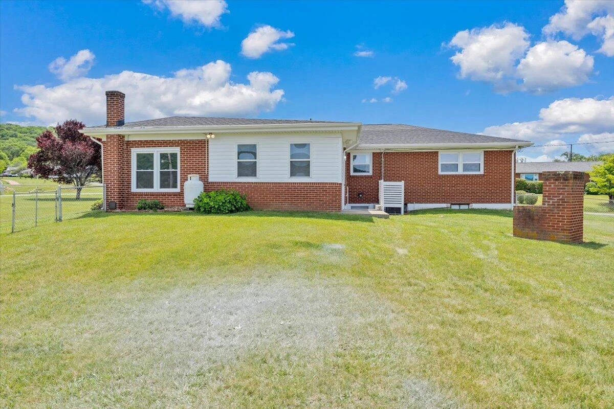 2534 Pinecrest DR - Photo 46