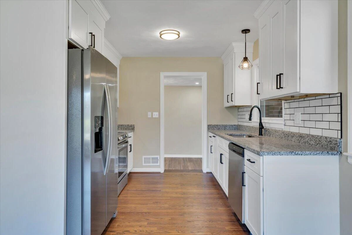 2534 Pinecrest DR - Photo 12