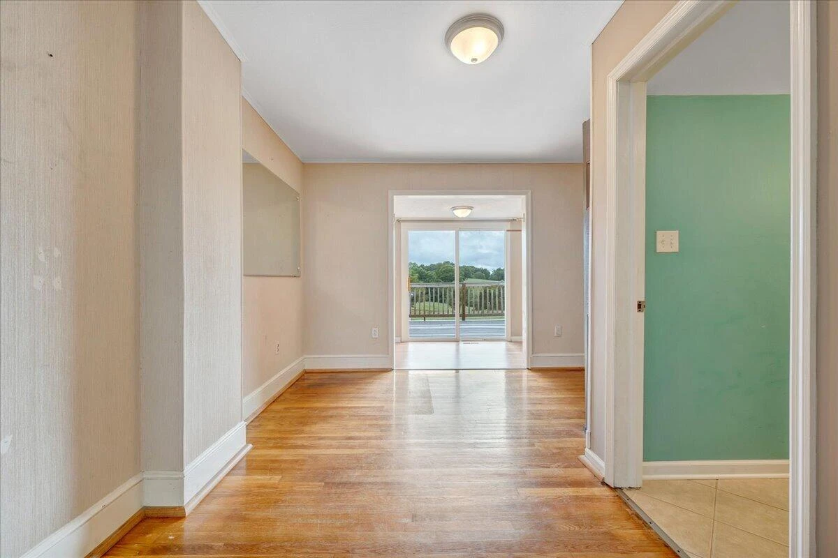 193 Simmons Creek RD - Photo 18