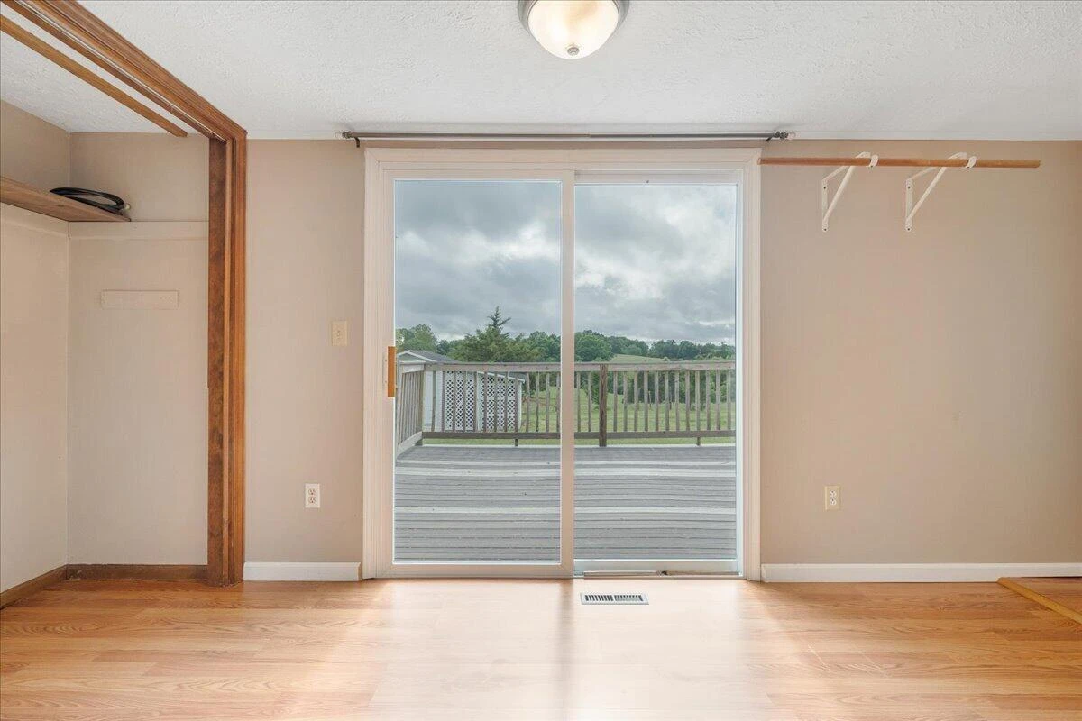 193 Simmons Creek RD - Photo 19