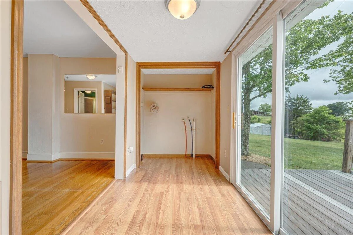 193 Simmons Creek RD - Photo 22