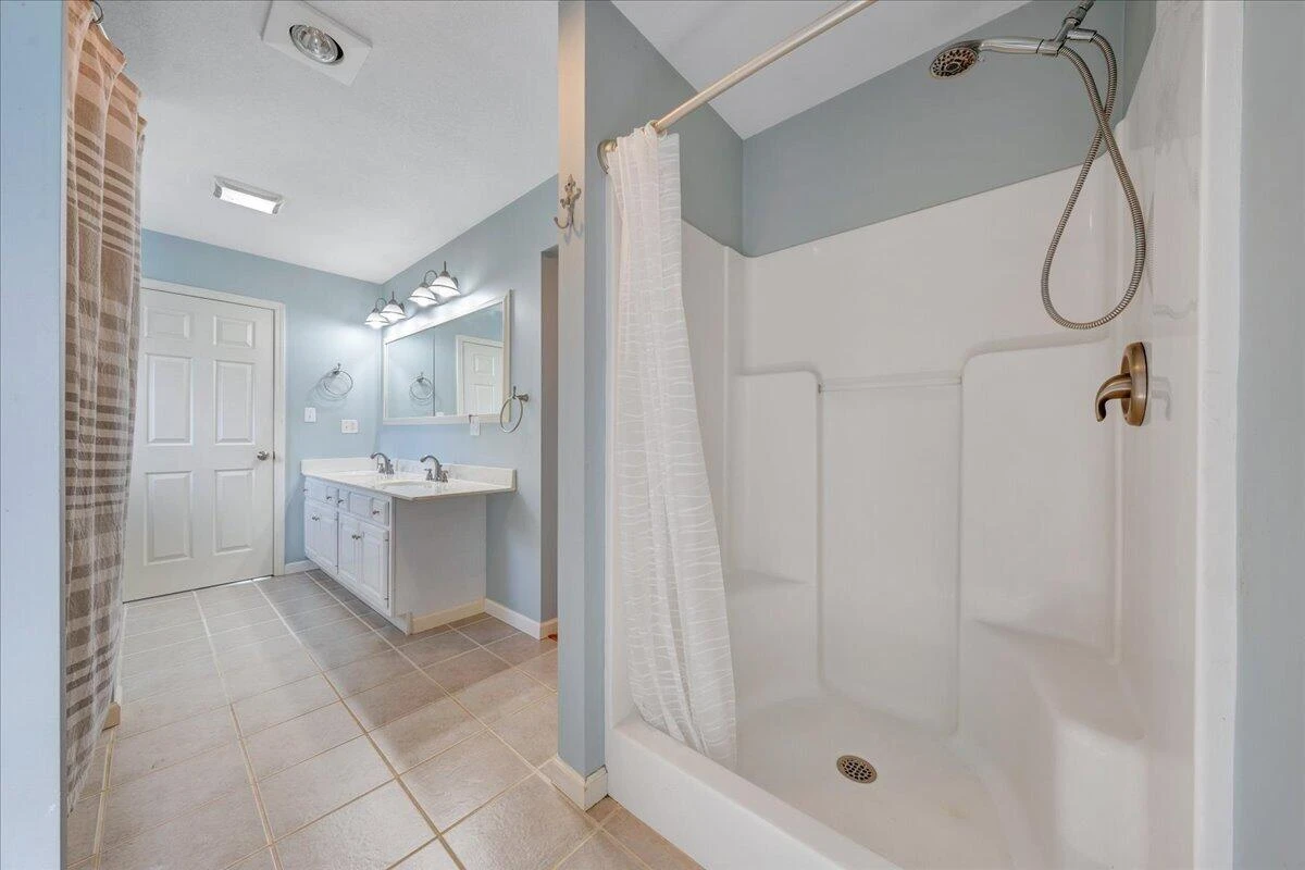 193 Simmons Creek RD - Photo 39