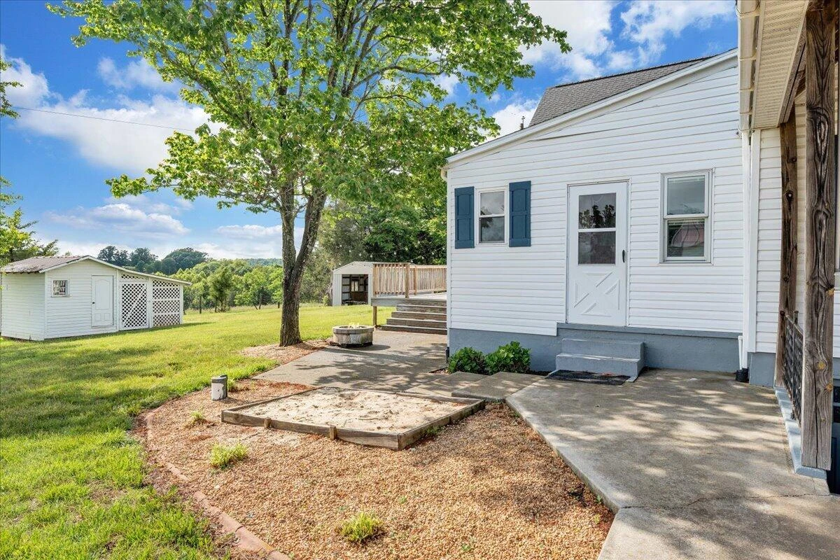 193 Simmons Creek RD - Photo 55