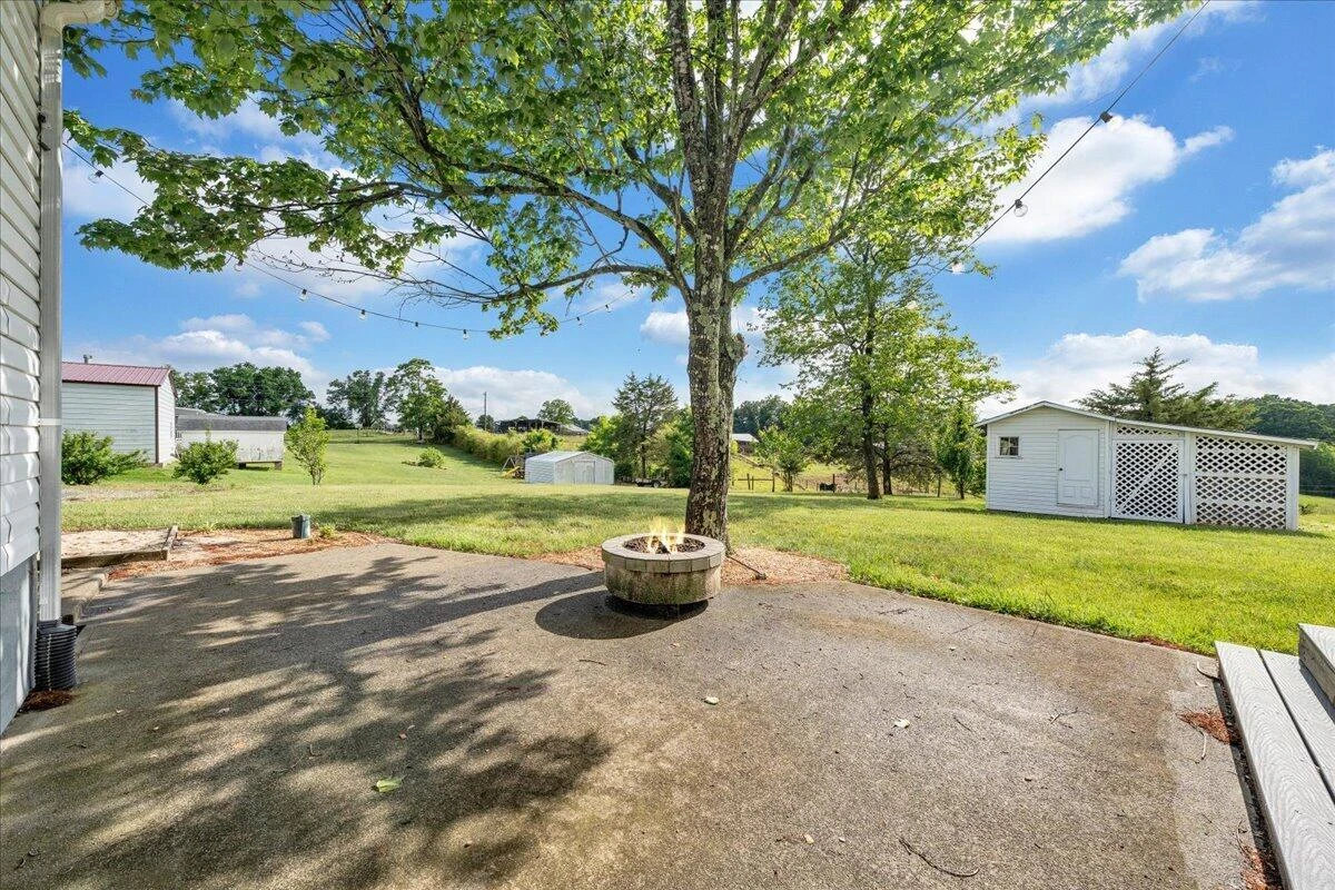193 Simmons Creek RD - Photo 57