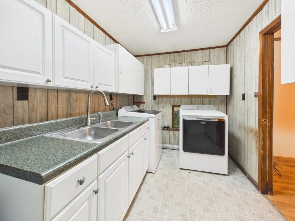 5833 Lyons RD - Photo 49
