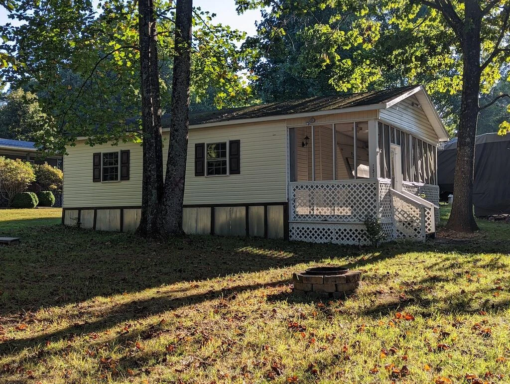 131 Terry LN