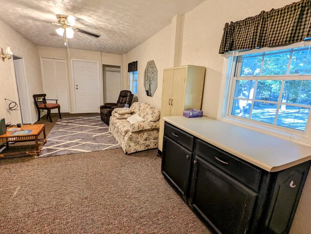 131 Terry LN - Photo 11
