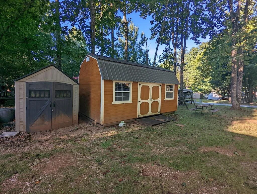 131 Terry LN - Photo 3