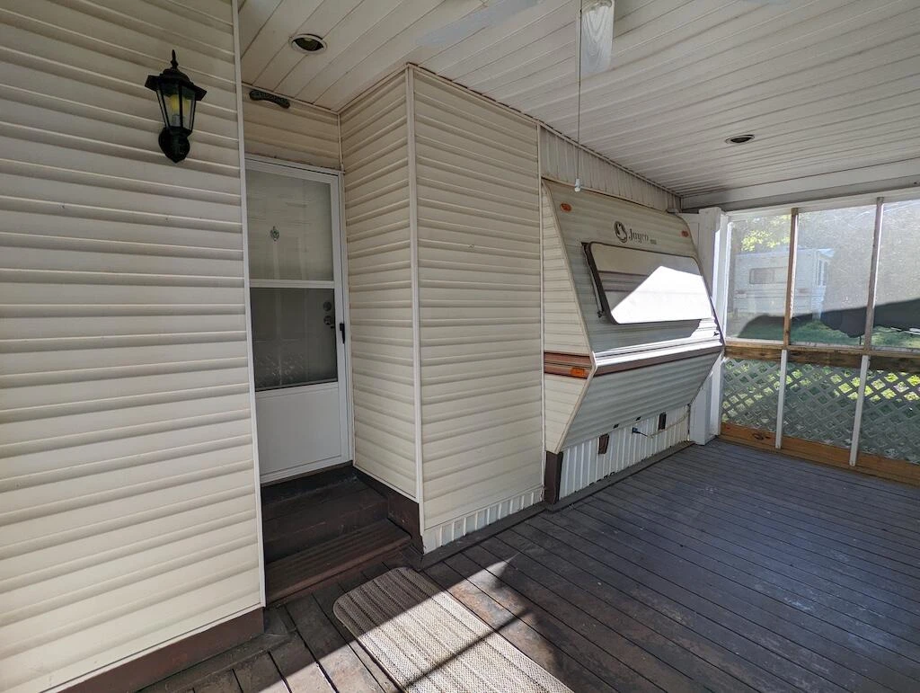 131 Terry LN - Photo 8
