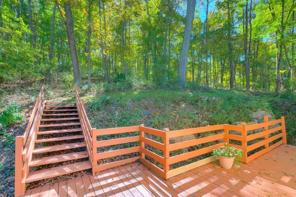 7498 James WAY - Photo 28