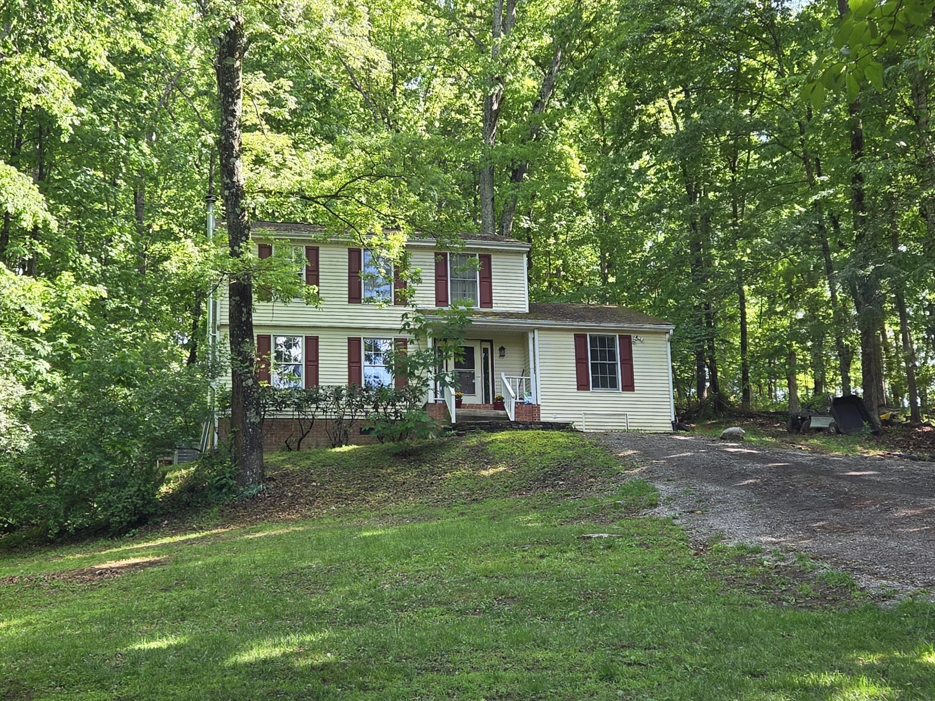 7498 James WAY - Photo 5