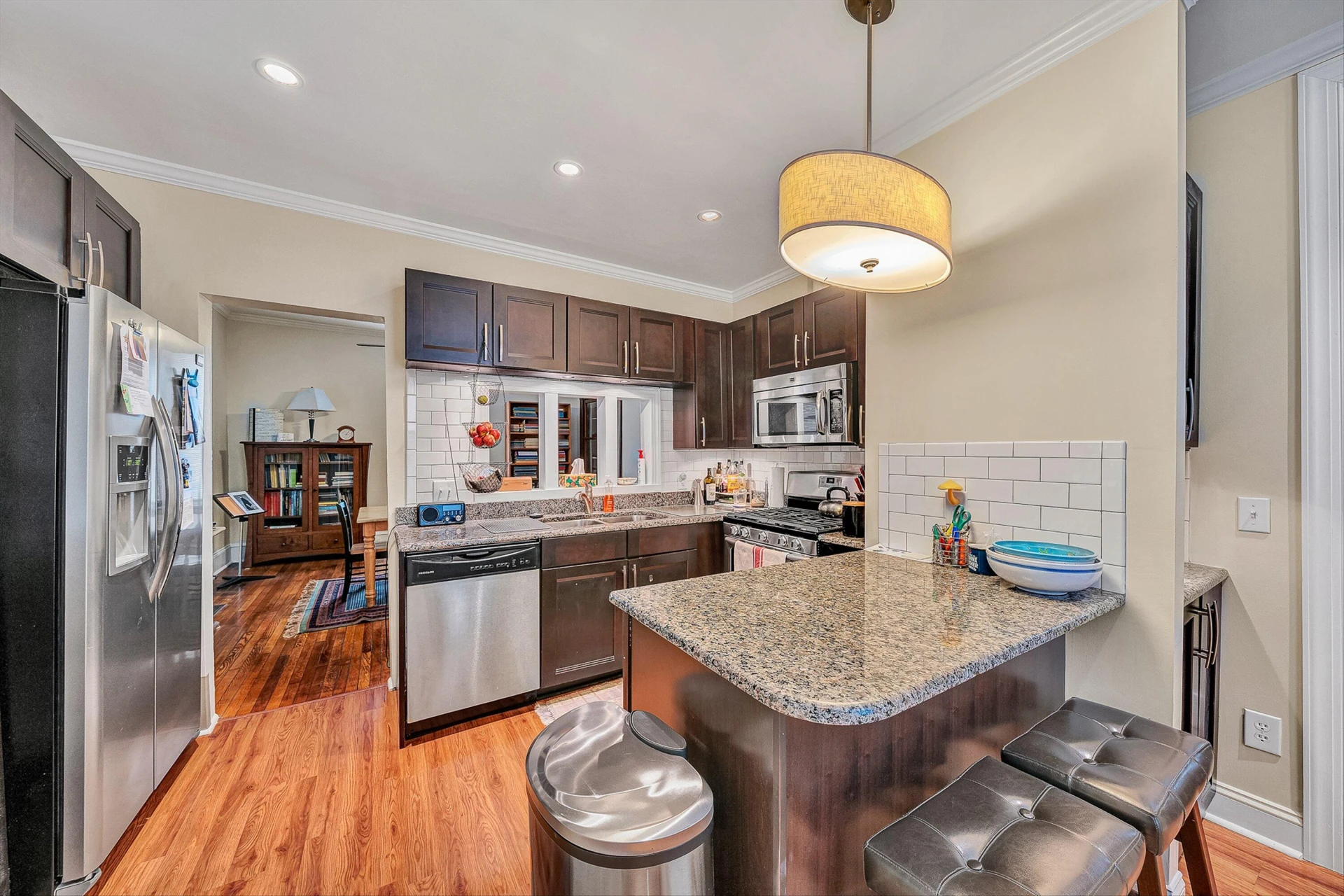 646 Elm AVE - Photo 21