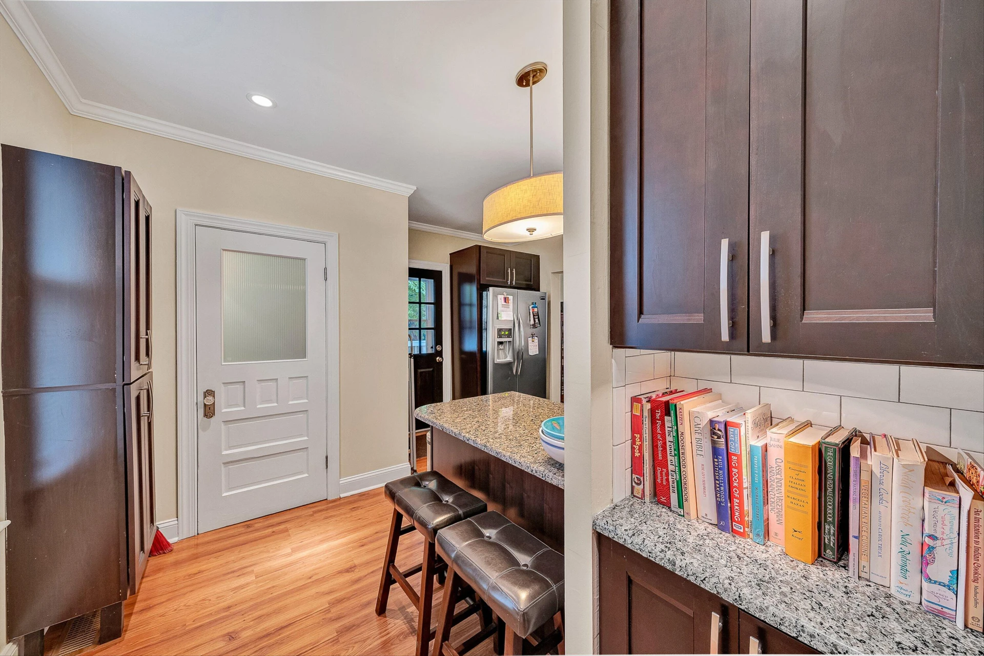 646 Elm AVE - Photo 24