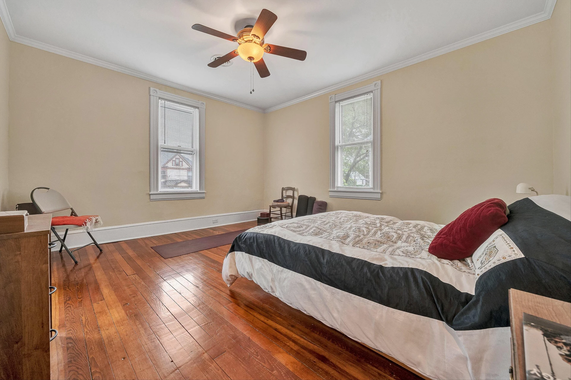 646 Elm AVE - Photo 29