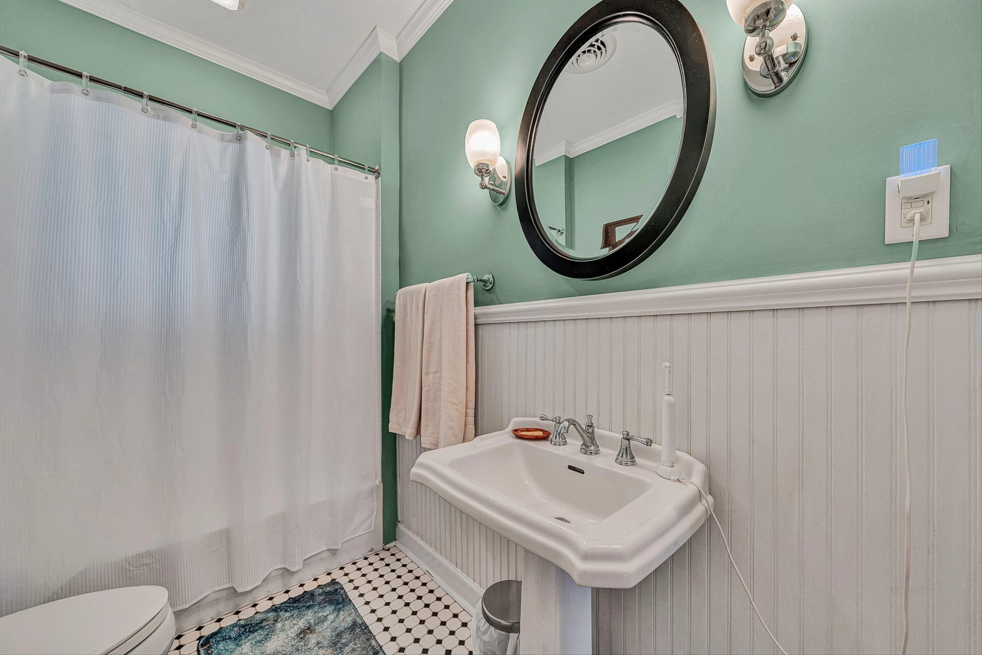 646 Elm AVE - Photo 35