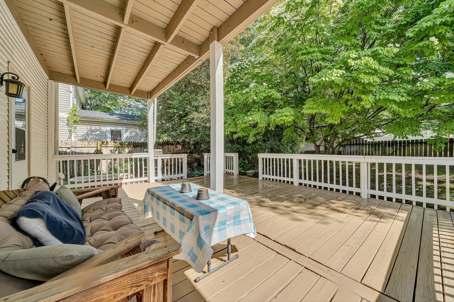 646 Elm AVE - Photo 38