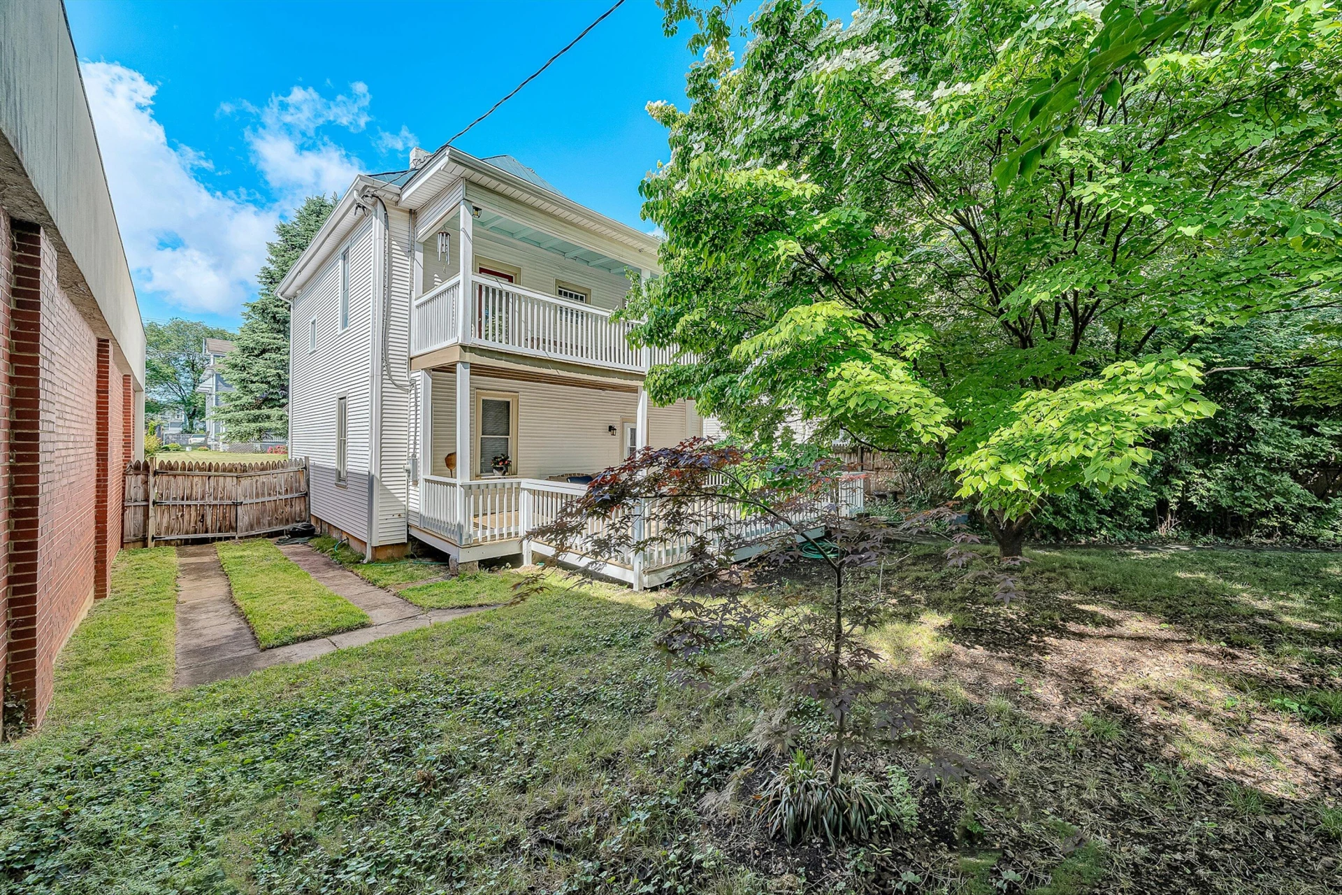 646 Elm AVE - Photo 41