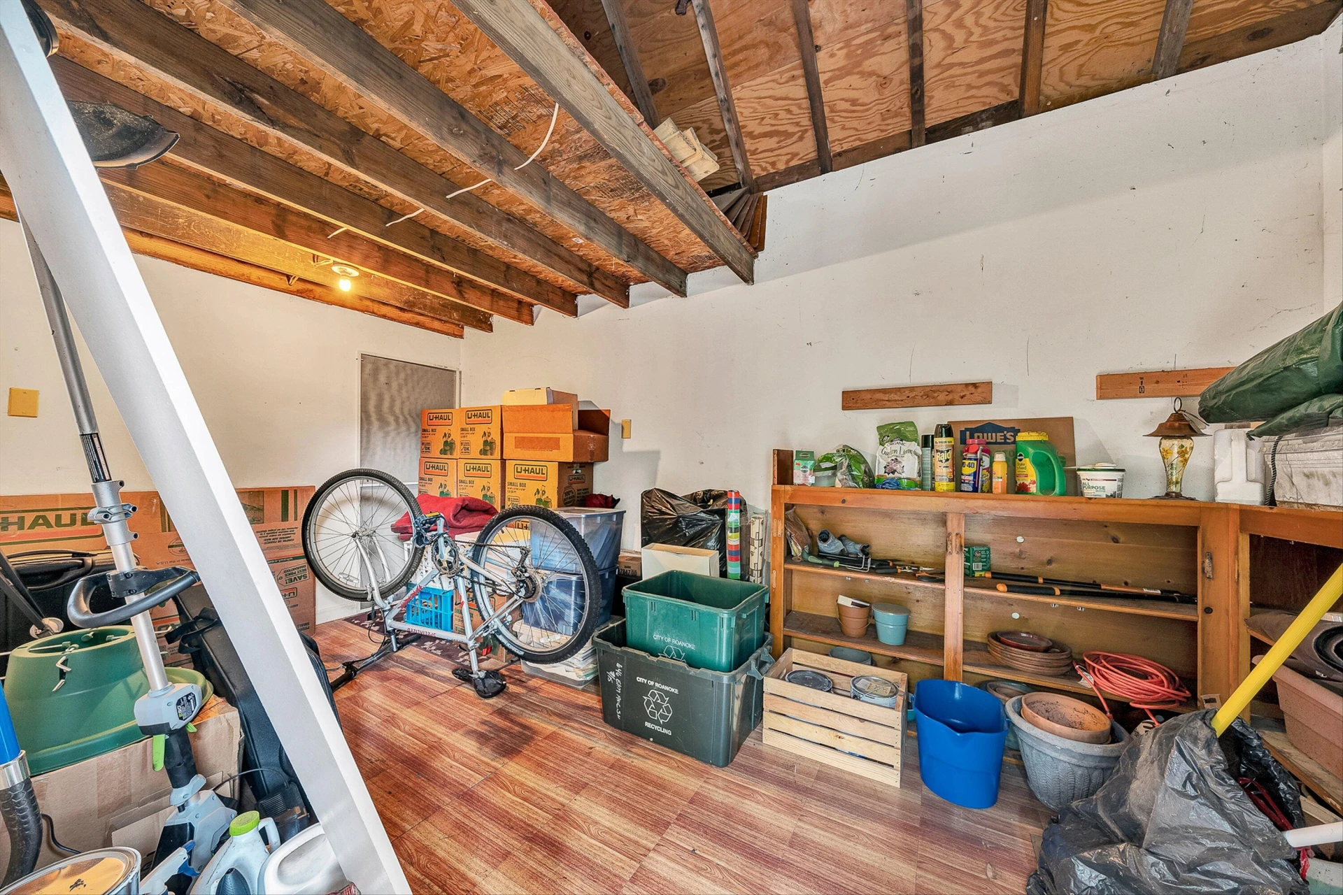 646 Elm AVE - Photo 45