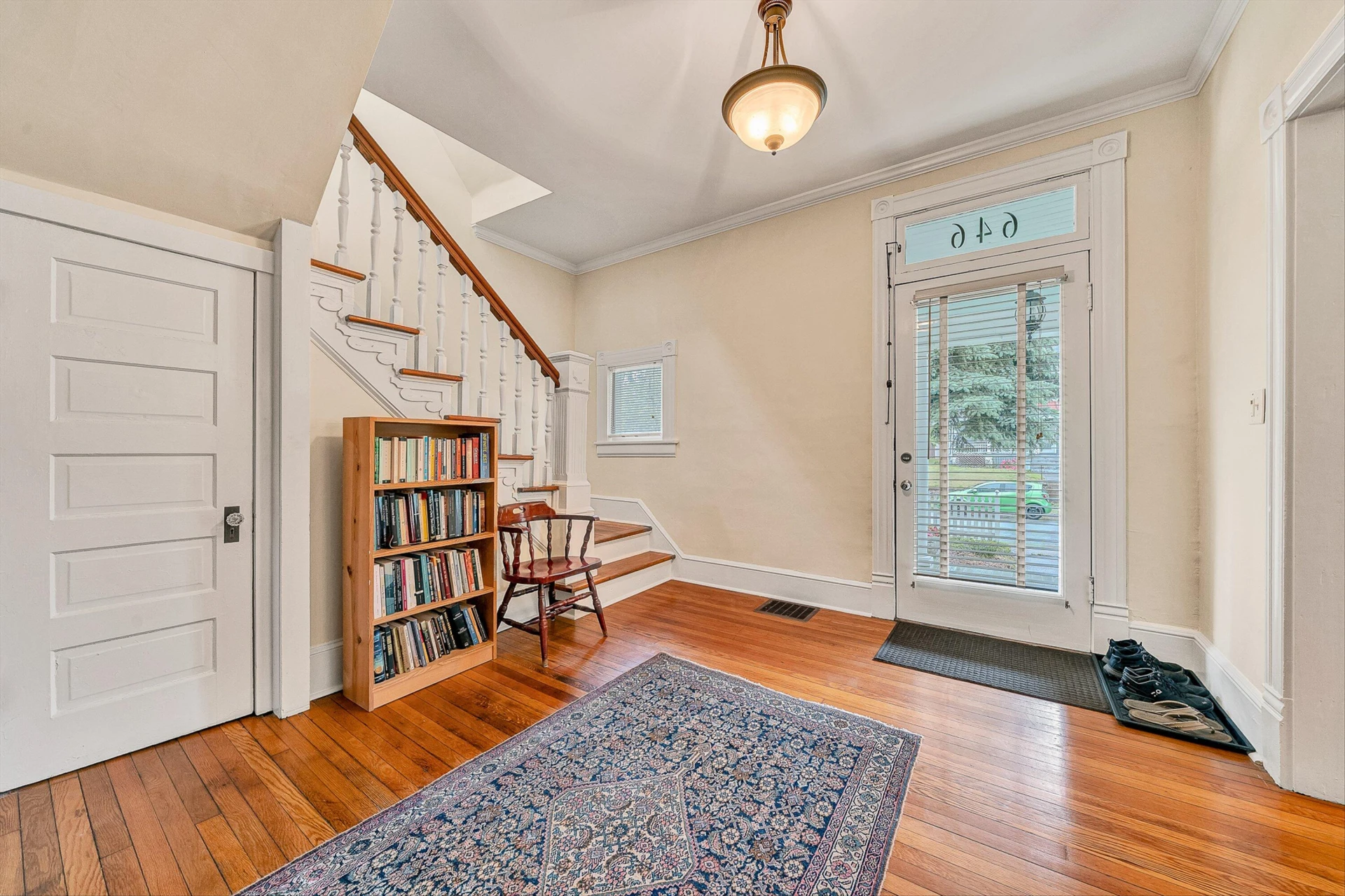 646 Elm AVE - Photo 10