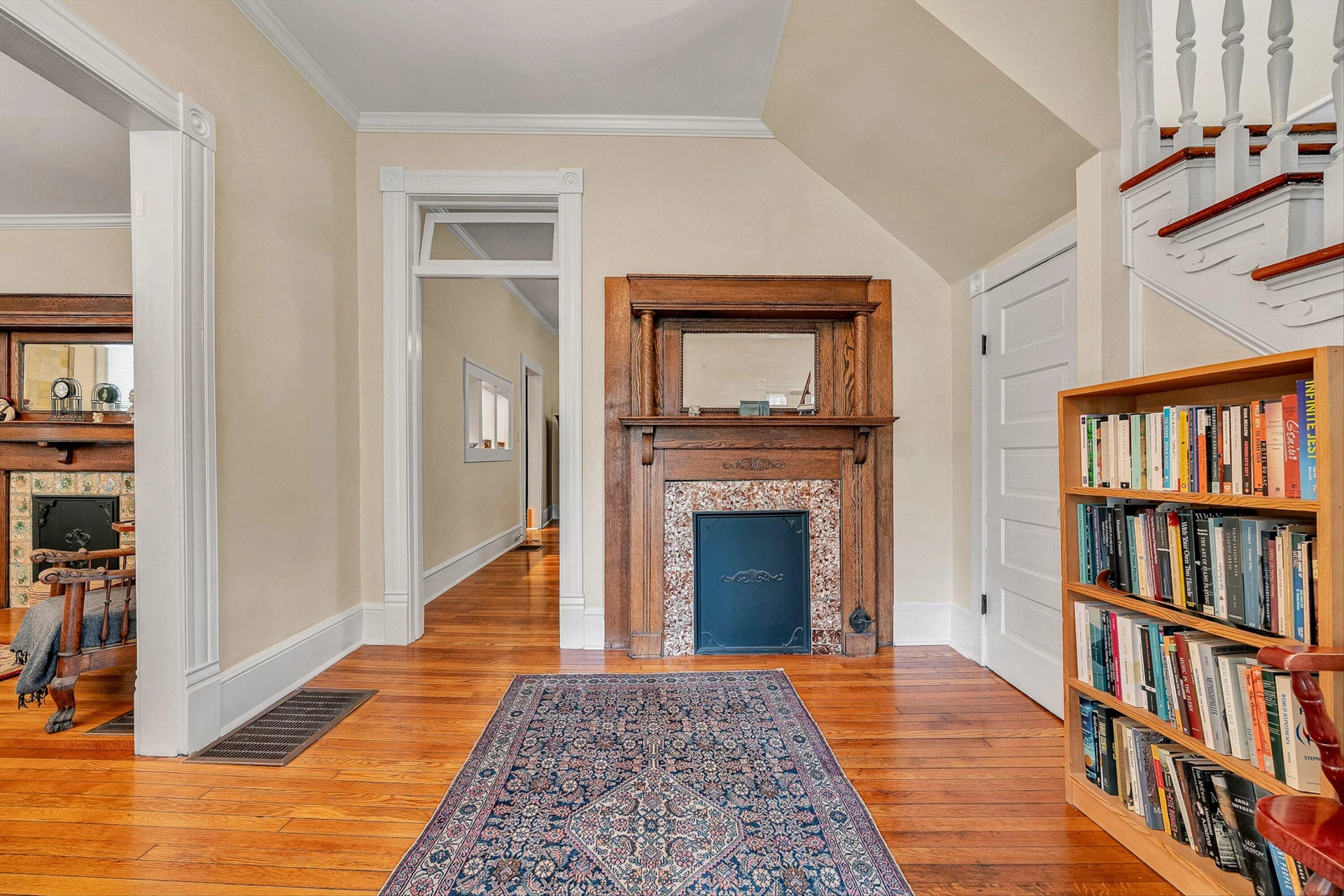 646 Elm AVE - Photo 12