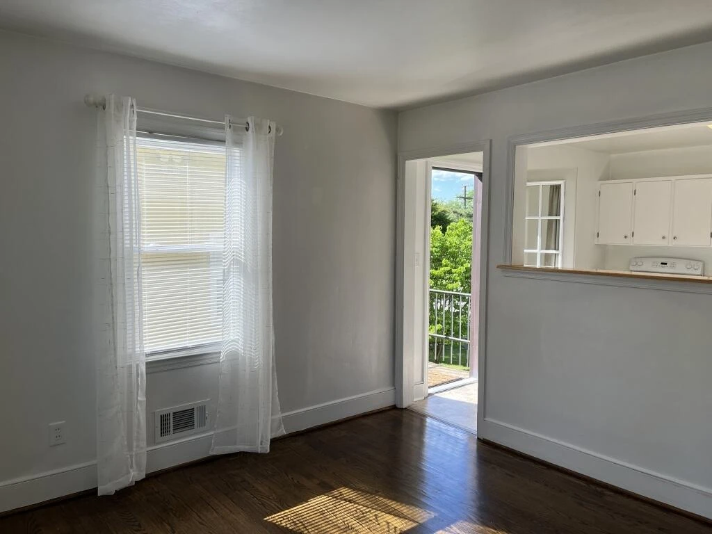 2545 Denniston AVE - Photo 10