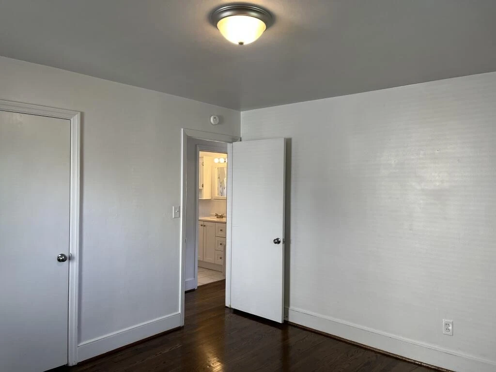2545 Denniston AVE - Photo 18